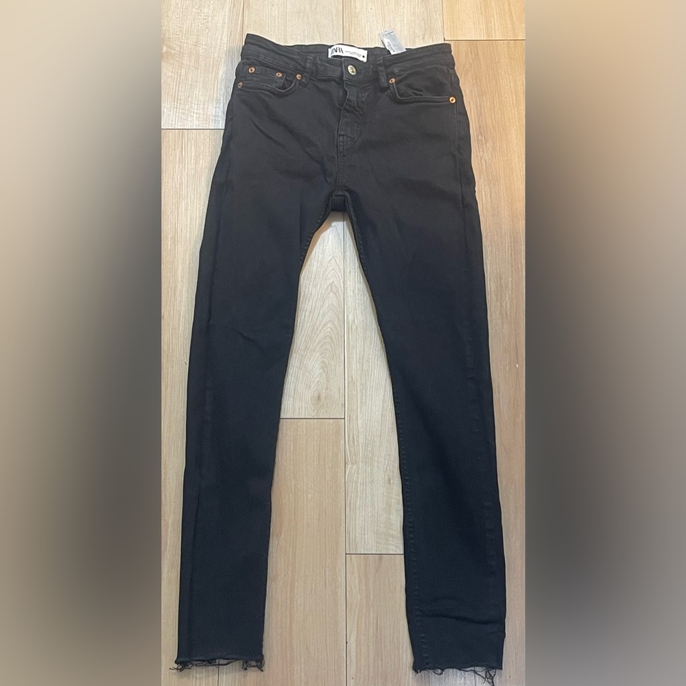 Zara Jeans EUR 34 USA02 MEX 24
MADE IN EGYPT